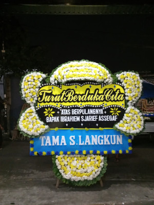 Papan Bunga Duka di Medan Petisah